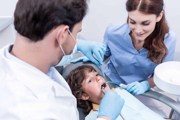 Clinique dentaire : pour dénicher des dentistes compétents